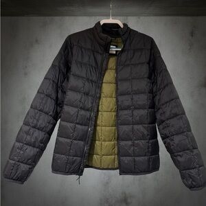 ☃️Old Navy Men's Black and Olive Puffer Jacket